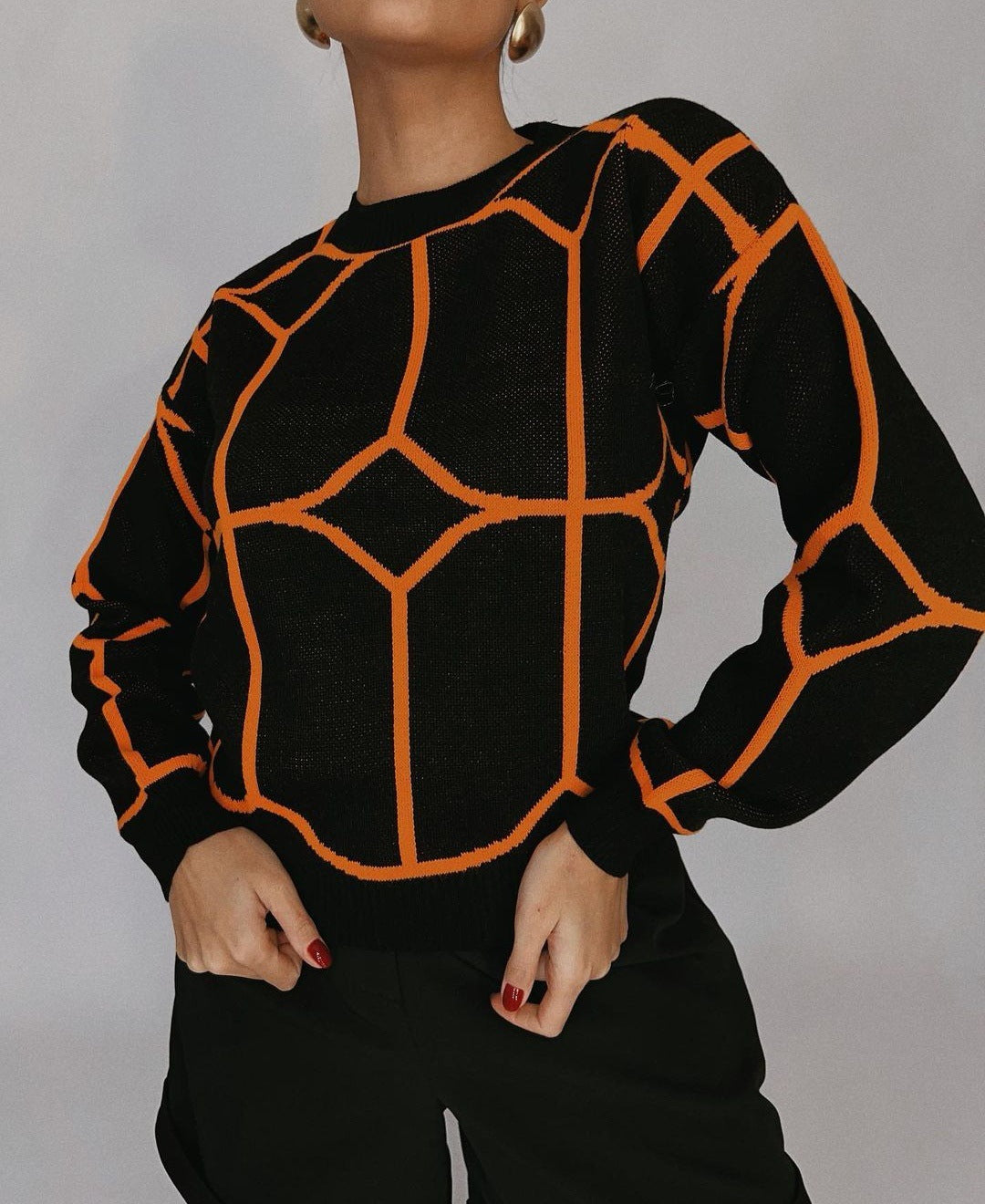 Best Selling Crew Neck Knit Top with Line Pattern